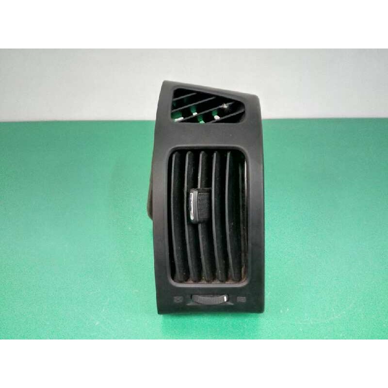 Recambio de rejilla aireadora para hyundai i30 1.4 cat referencia OEM IAM 974902R000 LADO DERECHO 