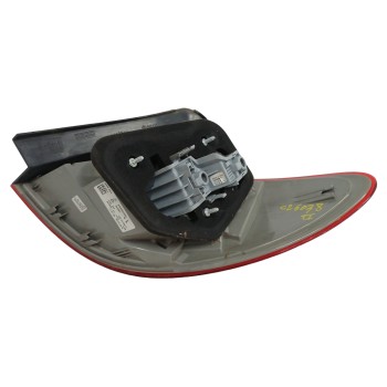 Recambio de piloto trasero izquierdo para mercedes-benz clase b (w246) 1.5 cdi cat referencia OEM IAM A2468200564  