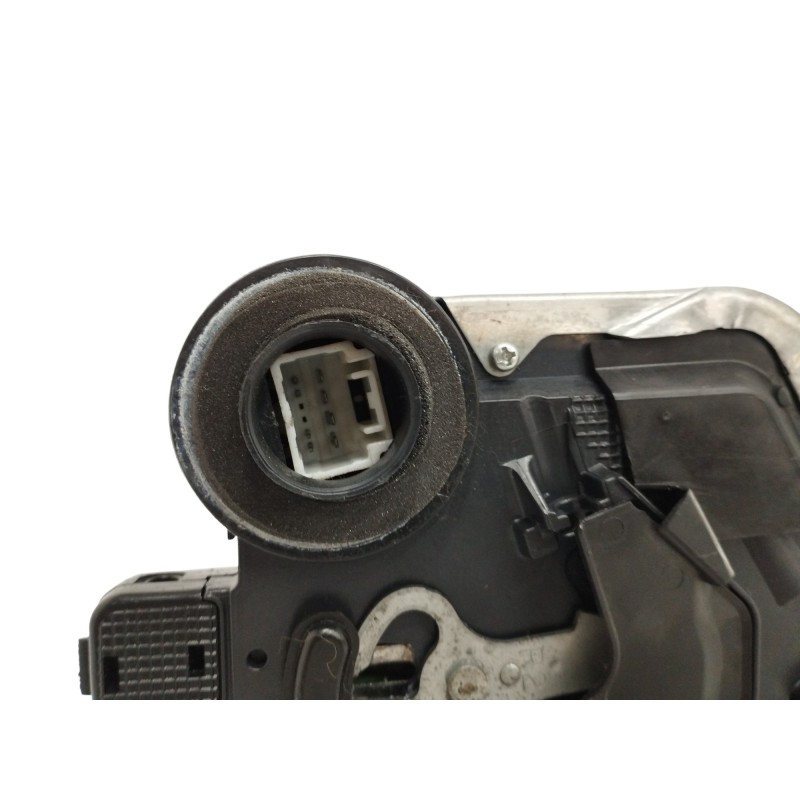 CERRADURA PUERTA TRASERA DERECHA