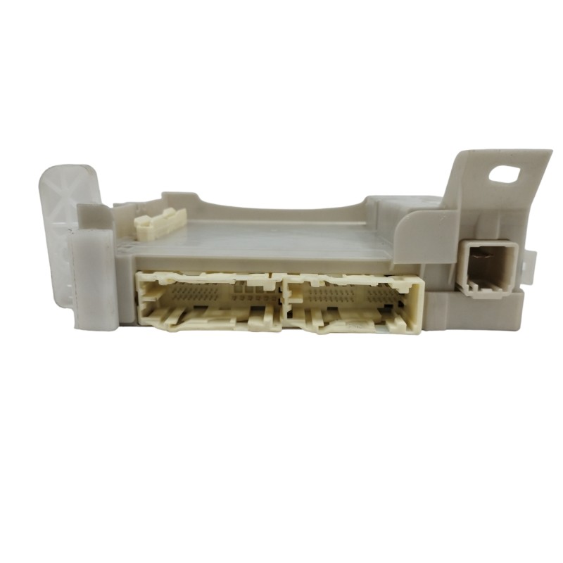 CAJA RELES / FUSIBLES