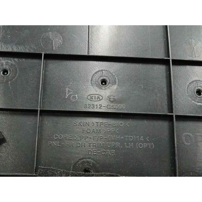 GUARNECIDO PUERTA DELANTERA IZQUIERDA