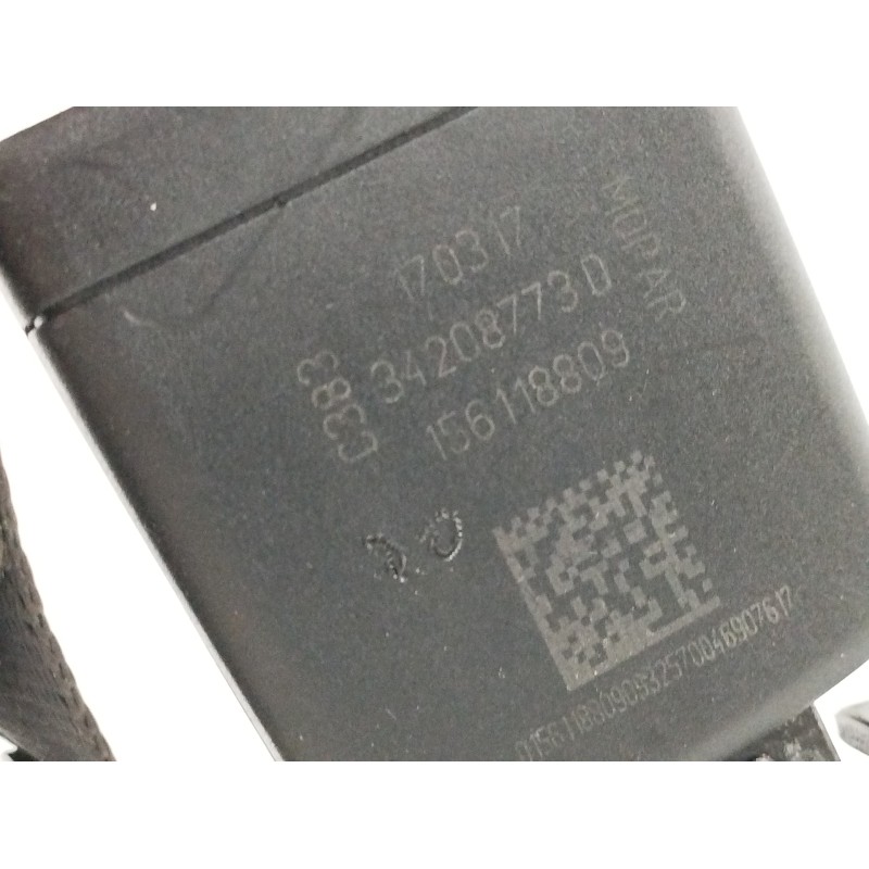 ENGANCHE CINTURON IZQUIERDO TRASERO 01561129520