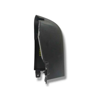 Recambio de molduras traseras para nissan primastar furgoneta (x83) 2.5 dci 140 referencia OEM IAM 93850669 8200229880 93850668