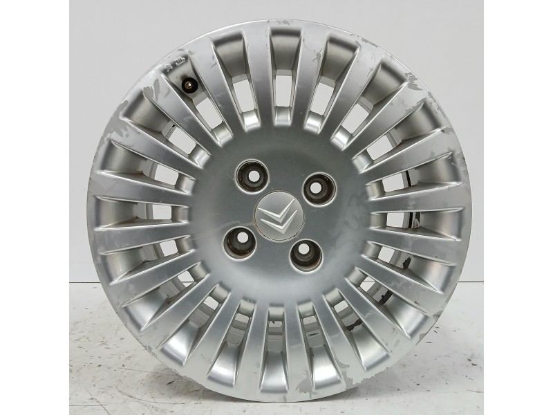 Recambio de llanta para citroën c3 1.4 hdi referencia OEM IAM 5402F7 6JX15CH4 ET27 4H 4X108