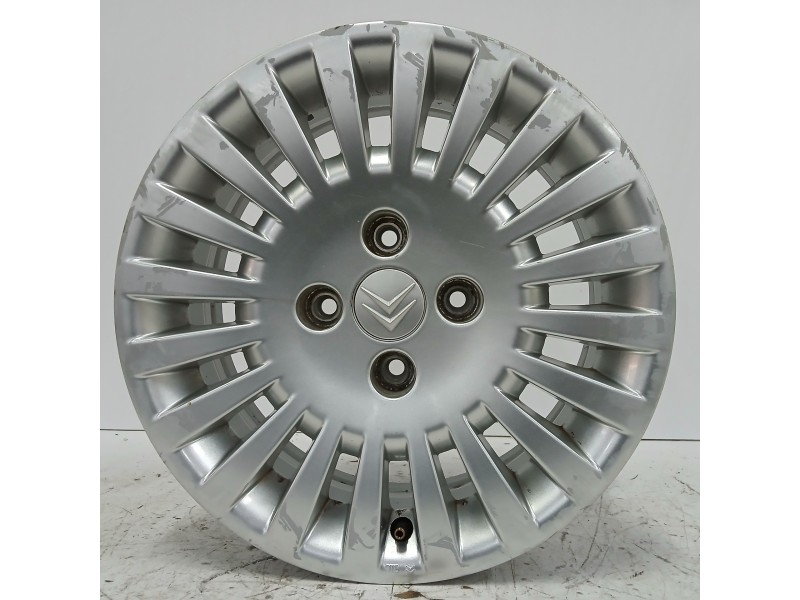 Recambio de llanta para citroën c3 1.4 hdi referencia OEM IAM 5402F7 6JX15CH4 ET27 4H 4X108
