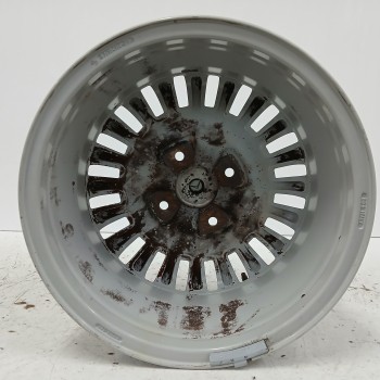 Recambio de llanta para citroën c3 1.4 hdi referencia OEM IAM 5402F7 6JX15CH4 ET27 4H 4X108