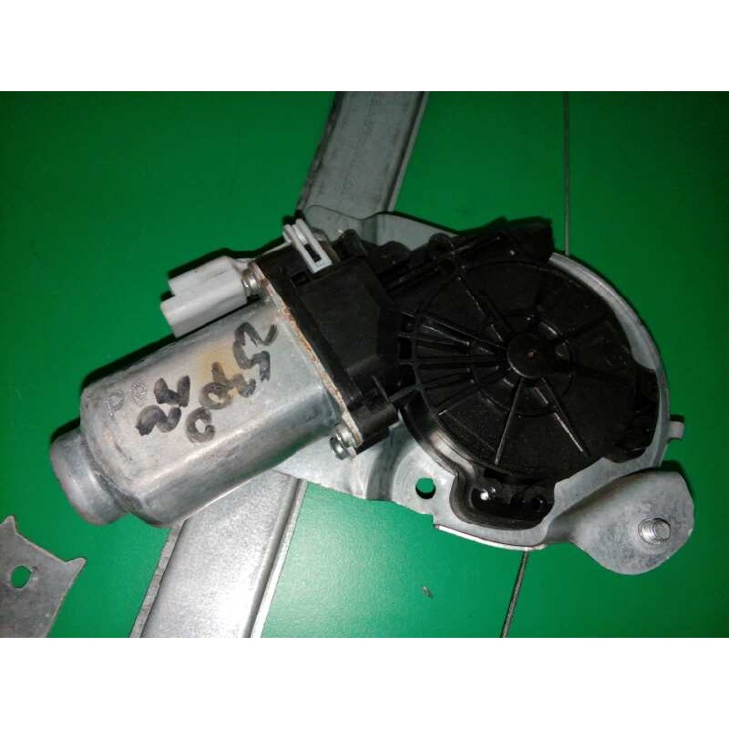 ELEVALUNAS DELANTERO IZQUIERDO 9221T8