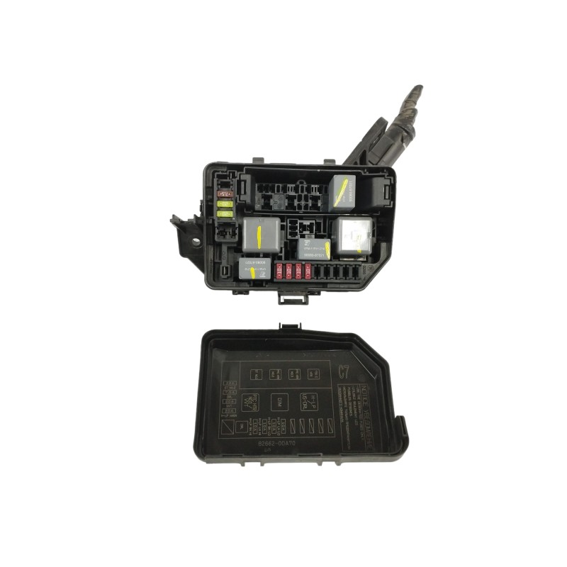 CAJA RELES / FUSIBLES