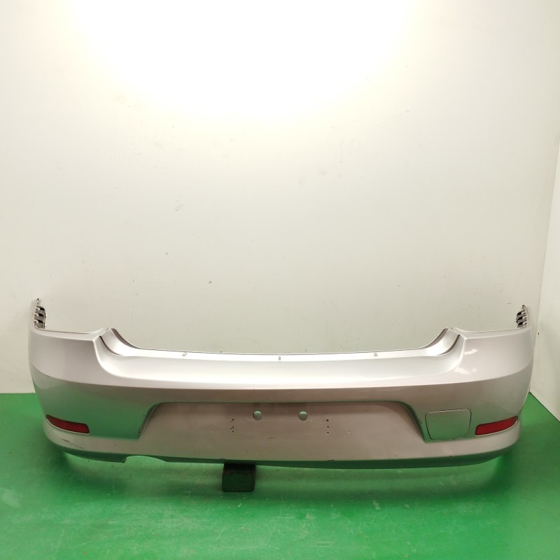 Recambio de paragolpes trasero para dacia logan 1.5 dci diesel cat referencia OEM IAM 8200752683  