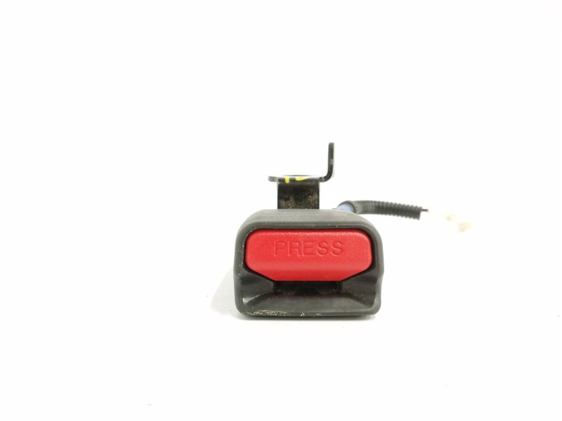 Recambio de enganche cinturon derecho para hyundai tucson 1.6 cat referencia OEM IAM 89840D7000TRY TRASERO Recambio de enganche cinturon derecho para hyundai tucson 1.6 cat referencia OEM IAM 89840D7000TRY TRASERO
