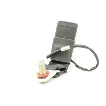 Recambio de enganche cinturon izquierdo para nissan pulsar (c13) 1.2 16v cat referencia OEM IAM  TRASERO 