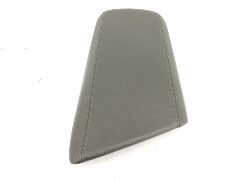 Recambio de apoyabrazos central para alfa romeo giulia (952) 2.0 turbo cat referencia OEM IAM 156132369  