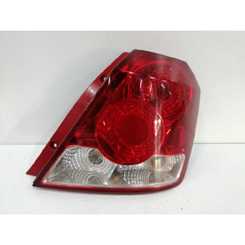 Recambio de piloto trasero derecho para chevrolet kalos 1.4 cat referencia OEM IAM 300267R  