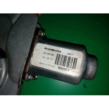 Recambio de elevalunas delantero derecho para renault clio iii expression referencia OEM IAM FUNDA 8200826179 3 PUERTAS 