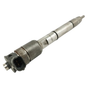 Recambio de inyector para hyundai i30 fastback tecno referencia OEM IAM 338002A610 0445110589 