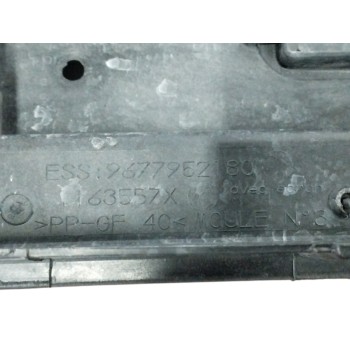 Recambio de panel frontal para peugeot 208 1.2 12v e-vti referencia OEM IAM 9677952180  