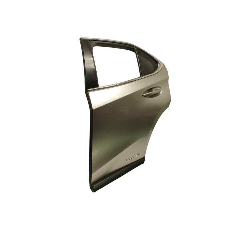 PUERTA TRASERA IZQUIERDA NECESITA REPARACION