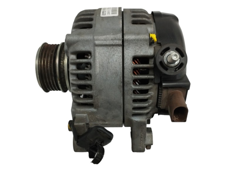 Recambio de alternador para hyundai i30 fastback tecno referencia OEM IAM 373002A700 130A MS1042118840