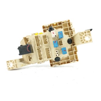 Recambio de caja reles / fusibles para suzuki swift berlina (mz) 1.3 16v cat referencia OEM IAM NA8F1L  