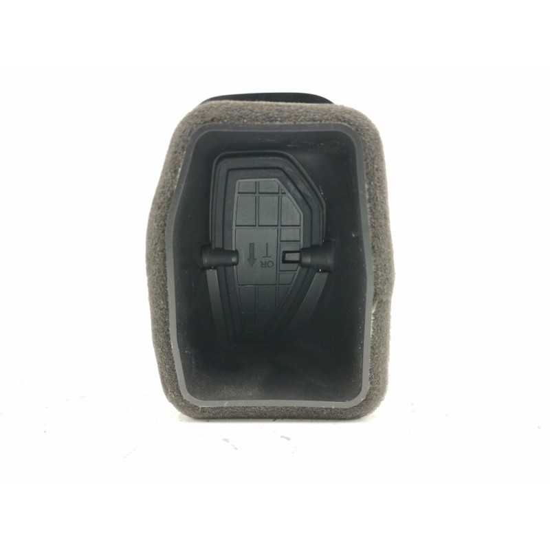 REJILLA AIREADORA LADO DERECHO