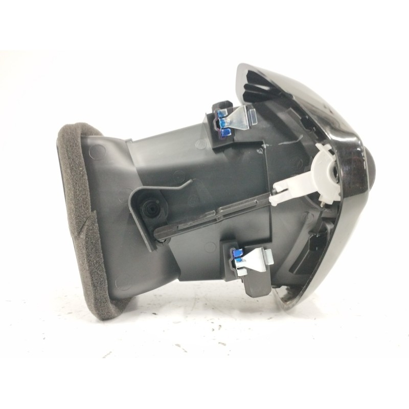 REJILLA AIREADORA LADO DERECHO