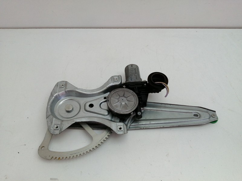 Recambio de elevalunas trasero derecho para toyota yaris 1.3 16v cat referencia OEM IAM TIJERA CARIBE TIJERA JUEGO Recambio de elevalunas trasero derecho para toyota yaris 1.3 16v cat referencia OEM IAM TIJERA CARIBE TIJERA JUEGO