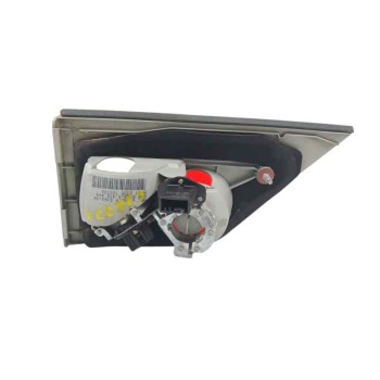 Recambio de piloto trasero derecho interior para bmw x3 (e83) 2.0 d referencia OEM IAM 63213418444  