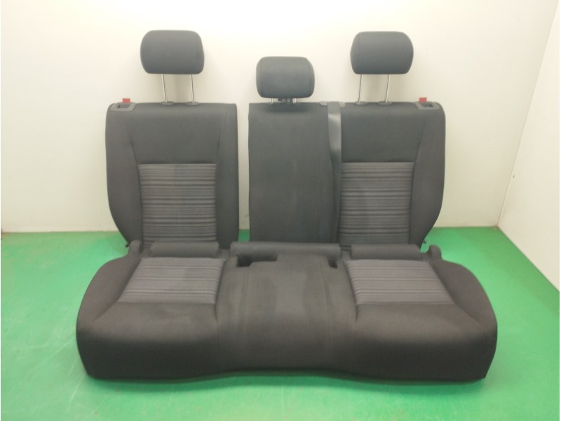 Recambio de asientos traseros para mercedes-benz clase b (w246) 1.5 cdi cat referencia OEM IAM   