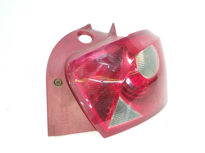 Recambio de piloto trasero derecho para seat ibiza (6j5) 1.6 tdi referencia OEM IAM 6J4945096C Recambio de piloto trasero derecho para seat ibiza (6j5) 1.6 tdi referencia OEM IAM 6J4945096C