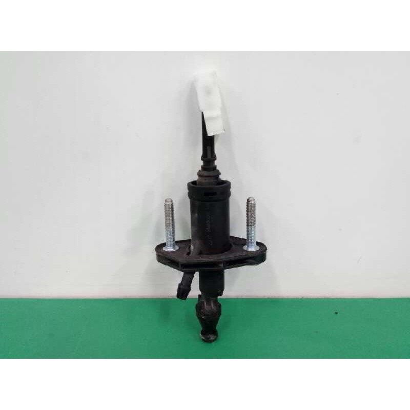 Recambio de bomba embrague para opel astra j sports tourer cosmo referencia OEM IAM 55561915  
