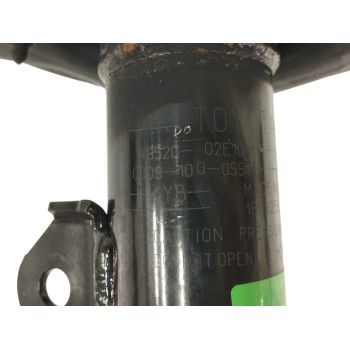 Recambio de amortiguador delantero izquierdo para toyota auris 1.2 16v turbo cat referencia OEM IAM 4852002E10  