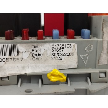 Recambio de caja reles / fusibles para fiat croma (194) 1.9 jtd 16v cat referencia OEM IAM 51738103  