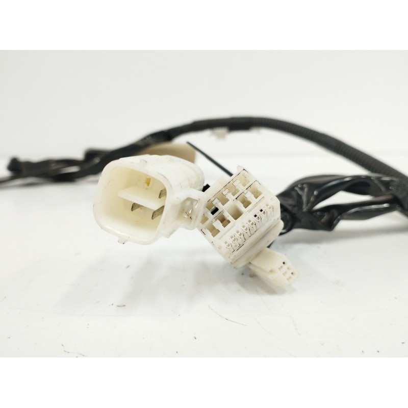 ENGANCHE CINTURON DERECHO DELANTERO