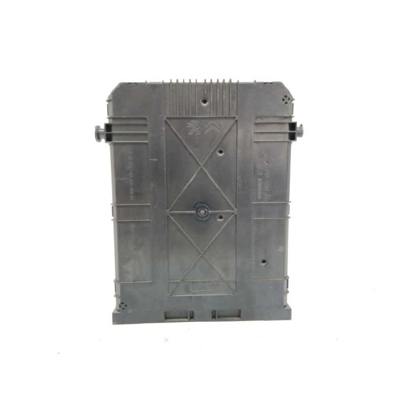 CAJA RELES / FUSIBLES