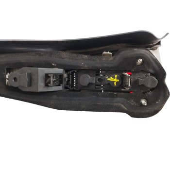 Recambio de piloto trasero derecho para renault megane ii familiar 1.5 dci diesel referencia OEM IAM 8200417351  