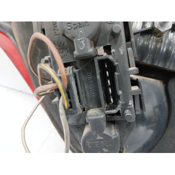 Recambio de piloto trasero central para seat toledo ii (1m2) 1.9 tdi referencia OEM IAM 1M5945225D  