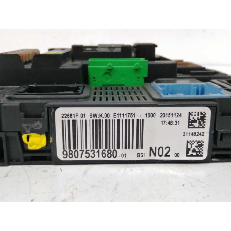 CAJA RELES / FUSIBLES