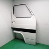 Recambio de puerta delantera derecha para nissan trade 2.8 d referencia OEM IAM  DAÑADA 