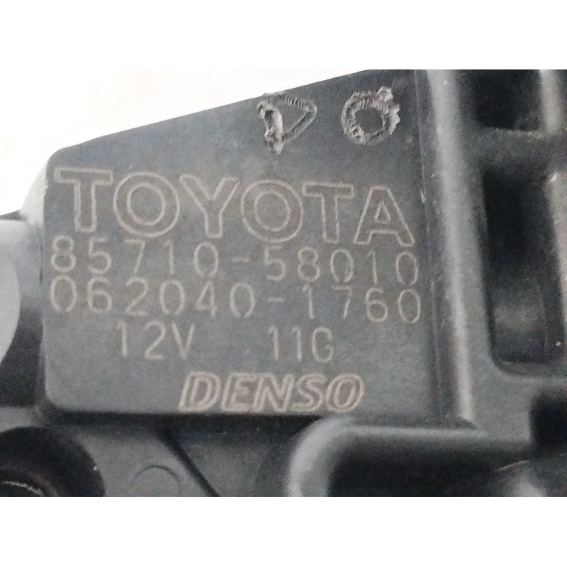 ELEVALUNAS DELANTERO DERECHO 8571058010