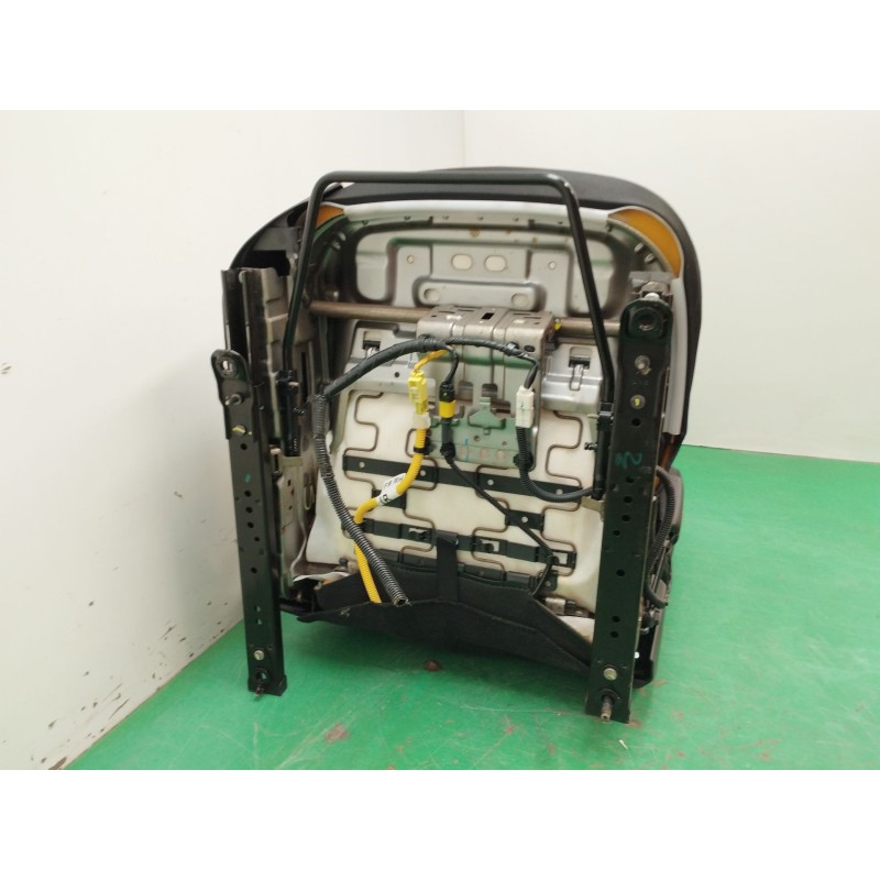 ASIENTO DELANTERO DERECHO