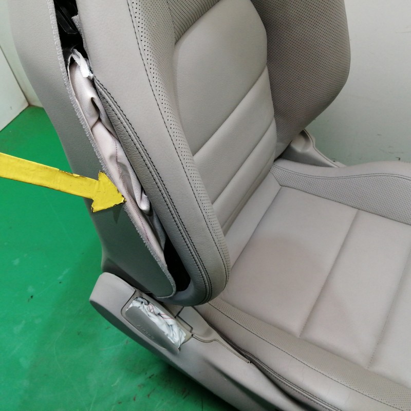 ASIENTO DELANTERO DERECHO PROTECTOR SALTADO