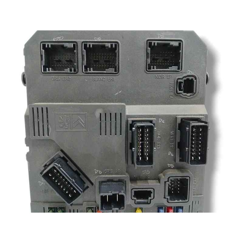 CAJA RELES / FUSIBLES S118085220B