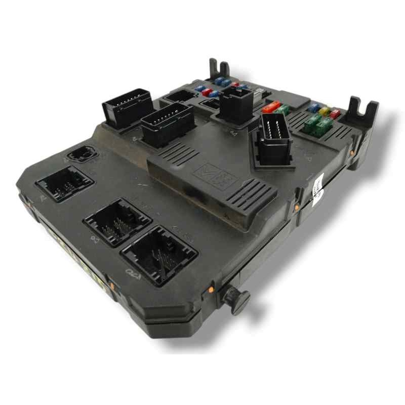 CAJA RELES / FUSIBLES S118085220B