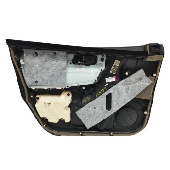 Recambio de guarnecido puerta delantera derecha para toyota auris 1.2 16v turbo cat referencia OEM IAM 6761002U90C6  