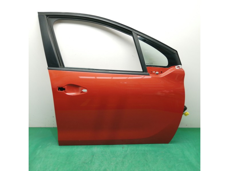 Recambio de puerta delantera derecha para peugeot 208 1.2 12v vti referencia OEM IAM 9673558480  