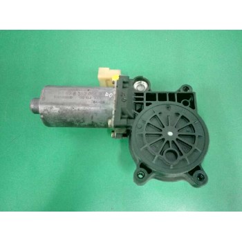 MOTOR ELEVALUNAS TRASERO DERECHO 67628362064 0130821717 