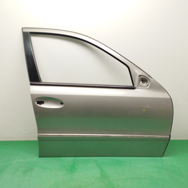 Recambio de puerta delantera derecha para mercedes-benz clase e (w211) berlina 3.5 v6 cat referencia OEM IAM A2117201405  