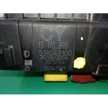 Recambio de caja reles / fusibles para opel vectra c berlina 1.9 16v cdti cat (z 19 dth / lrd) referencia OEM IAM 13170890 51904