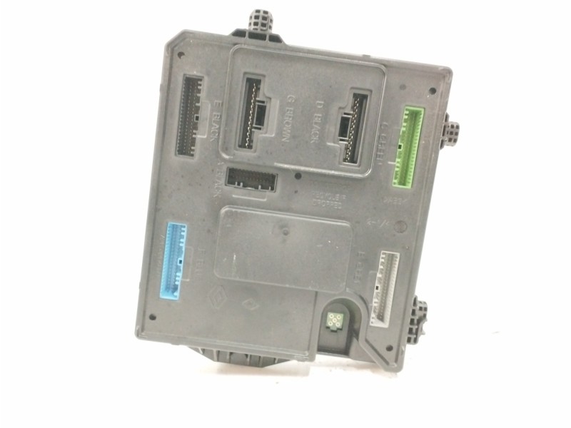 Recambio de modulo electronico para renault megane iii berlina 5 p dynamique referencia OEM IAM 284B13640R S180098201D 