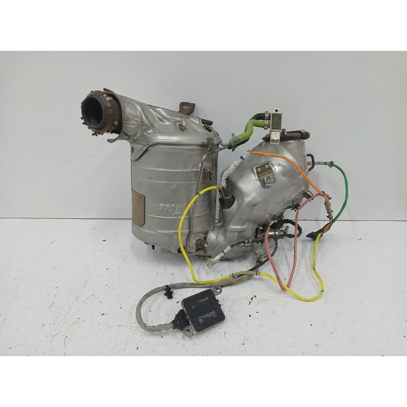 Recambio de tubo de escape para renault trafic furgón 2.0 dci diesel energy referencia OEM IAM 208A02747R  